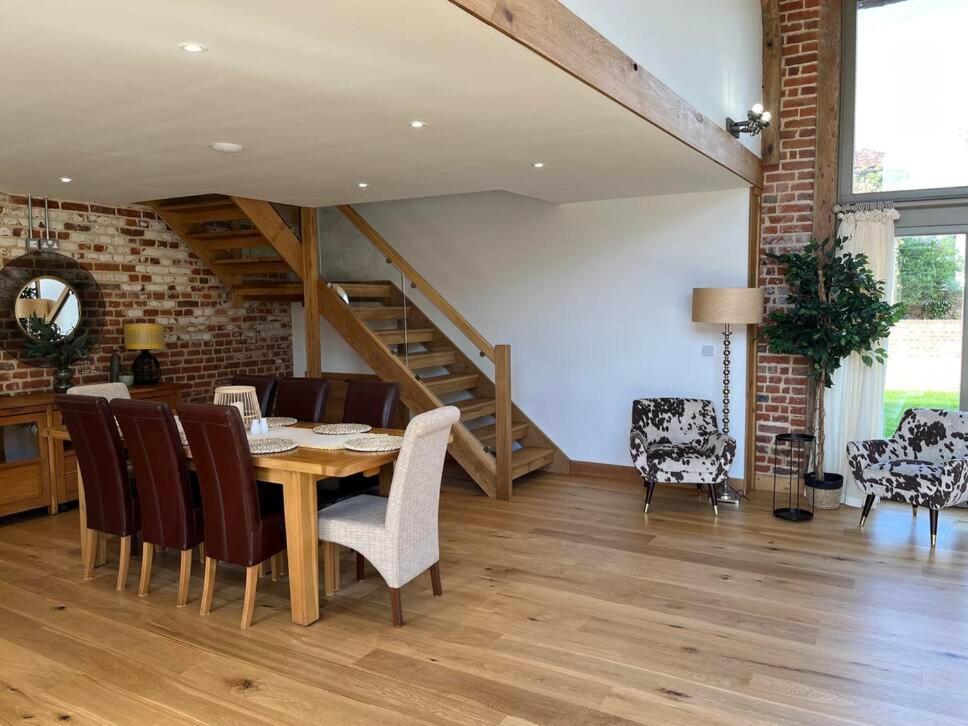 Grange Farm Barn, Filby Villa Exteriör bild